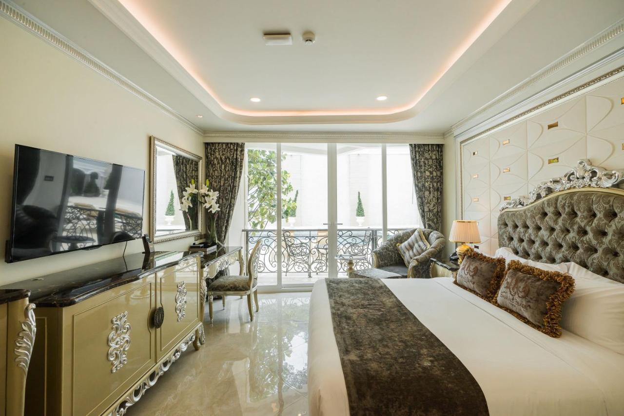Lk Emerald Beach - Sha Extra Plus Pattaya Εξωτερικό φωτογραφία A bedroom at the hotel