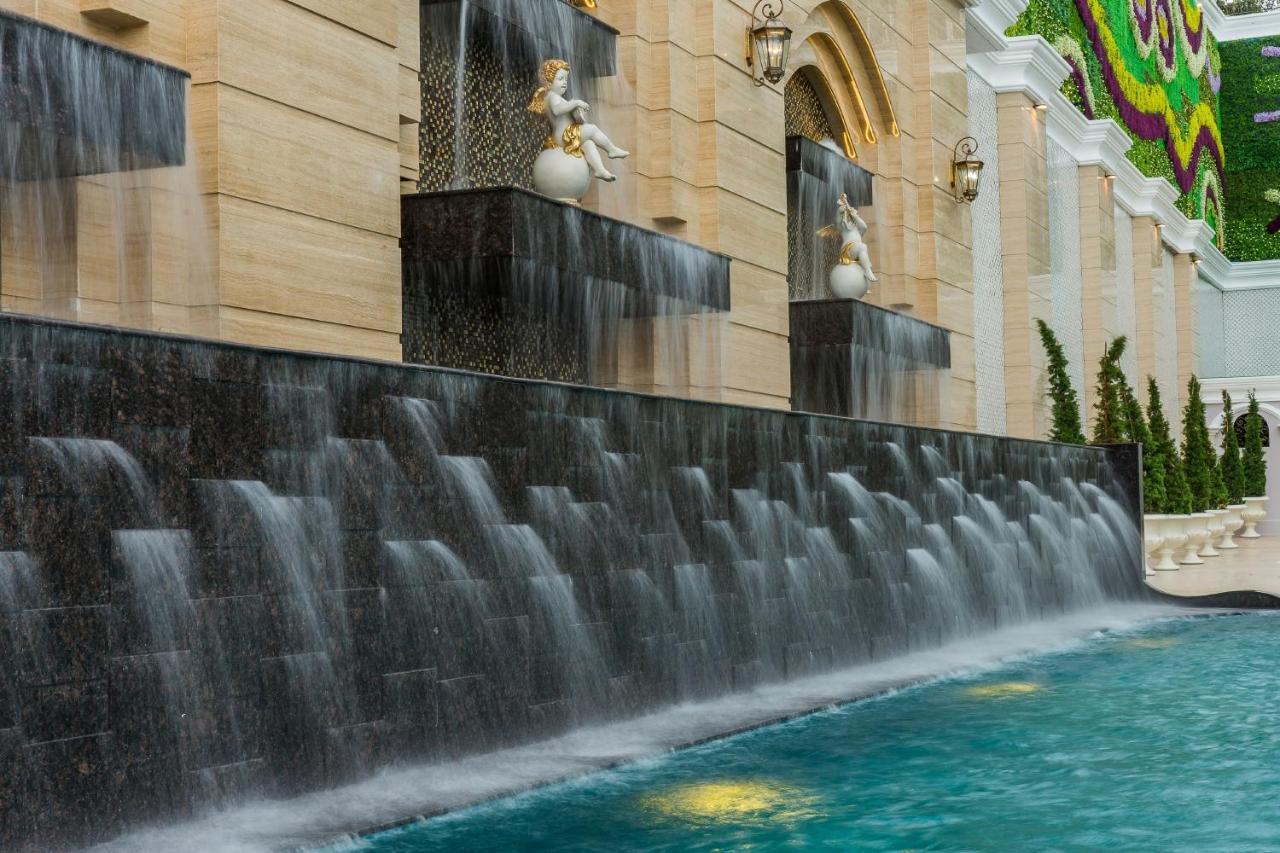 Lk Emerald Beach - Sha Extra Plus Pattaya Εξωτερικό φωτογραφία Fountains at the Bellagio
