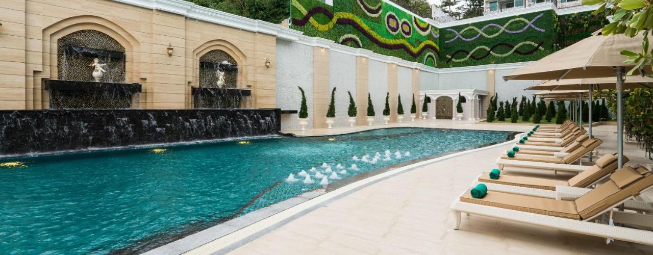 Lk Emerald Beach - Sha Extra Plus Pattaya Εξωτερικό φωτογραφία The swimming pool at The Oberoi Mumbai